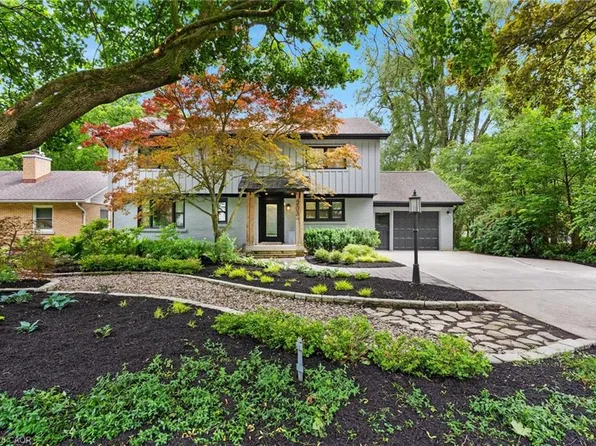 203 Forsyth Dr, Waterloo, ON N2L 1A1