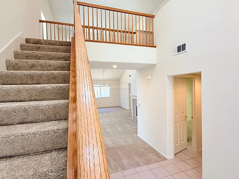 1126 Vista Pointe Cir — Photo 22