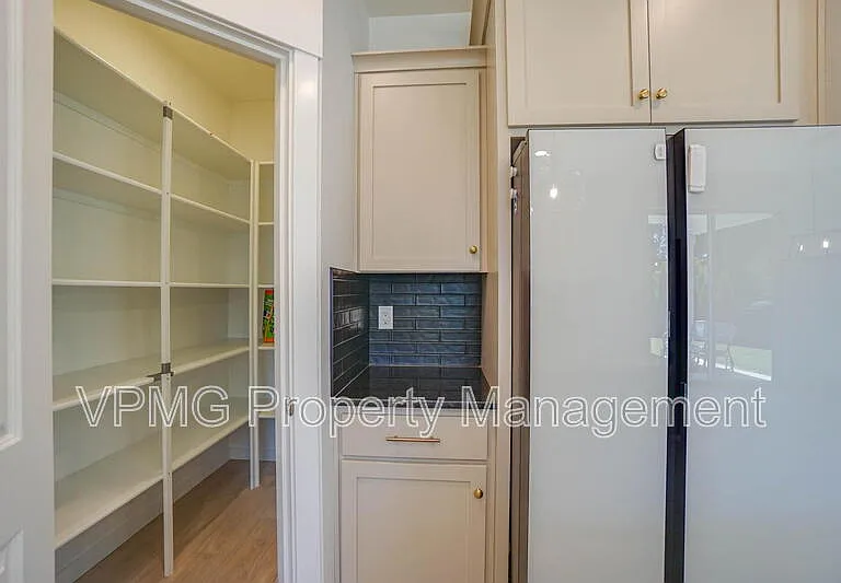 935 SE 36th St — Photo 19