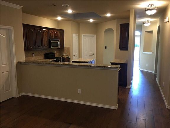 5th image of 6101 Kristen Dr