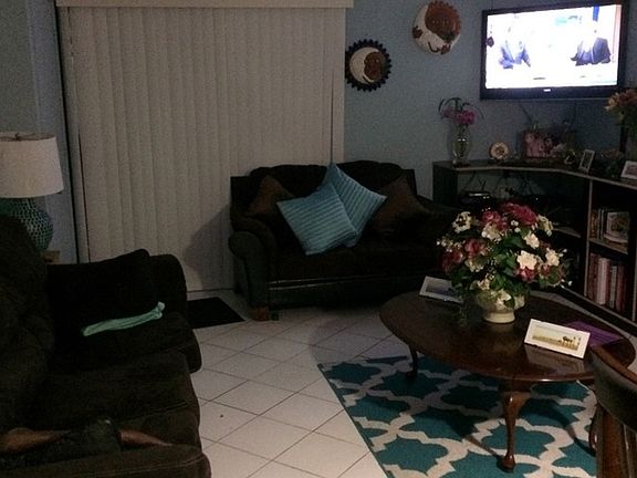 3rd image of 2106 Mill Ln