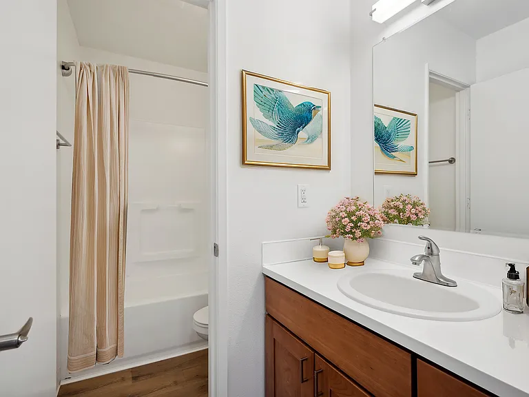 Alturas Vose Townhomes — Photo 12