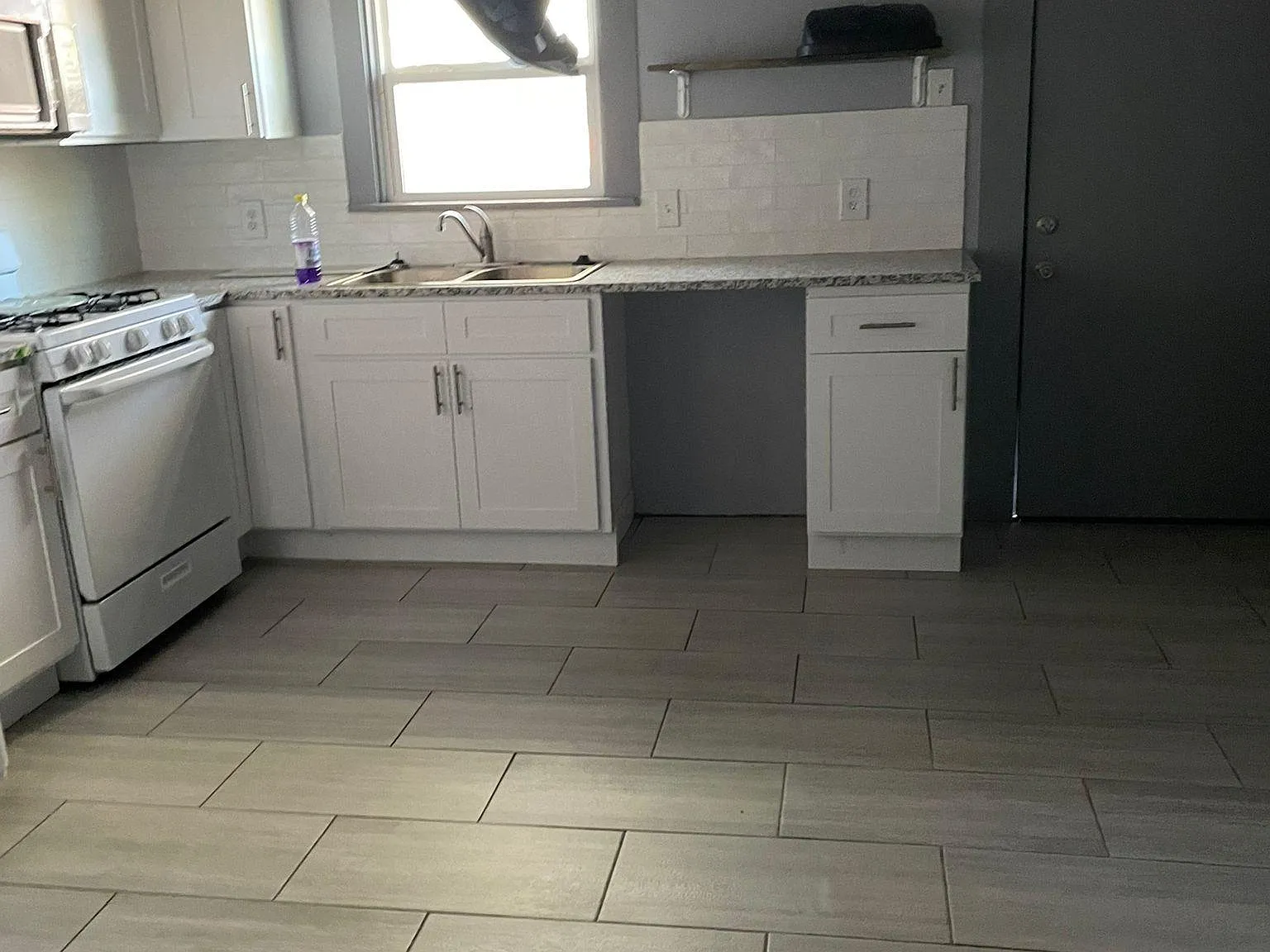 2 bed, 952 sqft, $895 — Photo 2