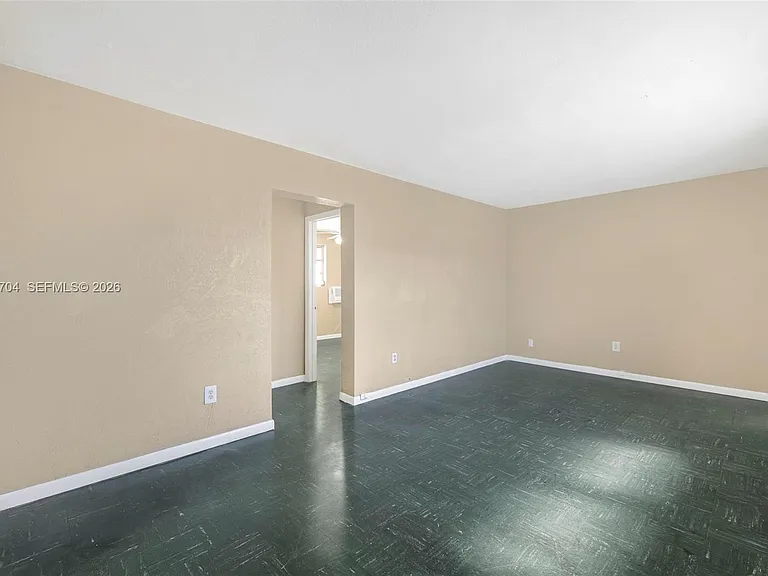 126 SW 18th Ave #11 — Photo 7