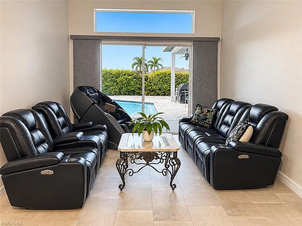 3 bed, 2.0 bath, 2246 sqft, $5,000 — Photo 4