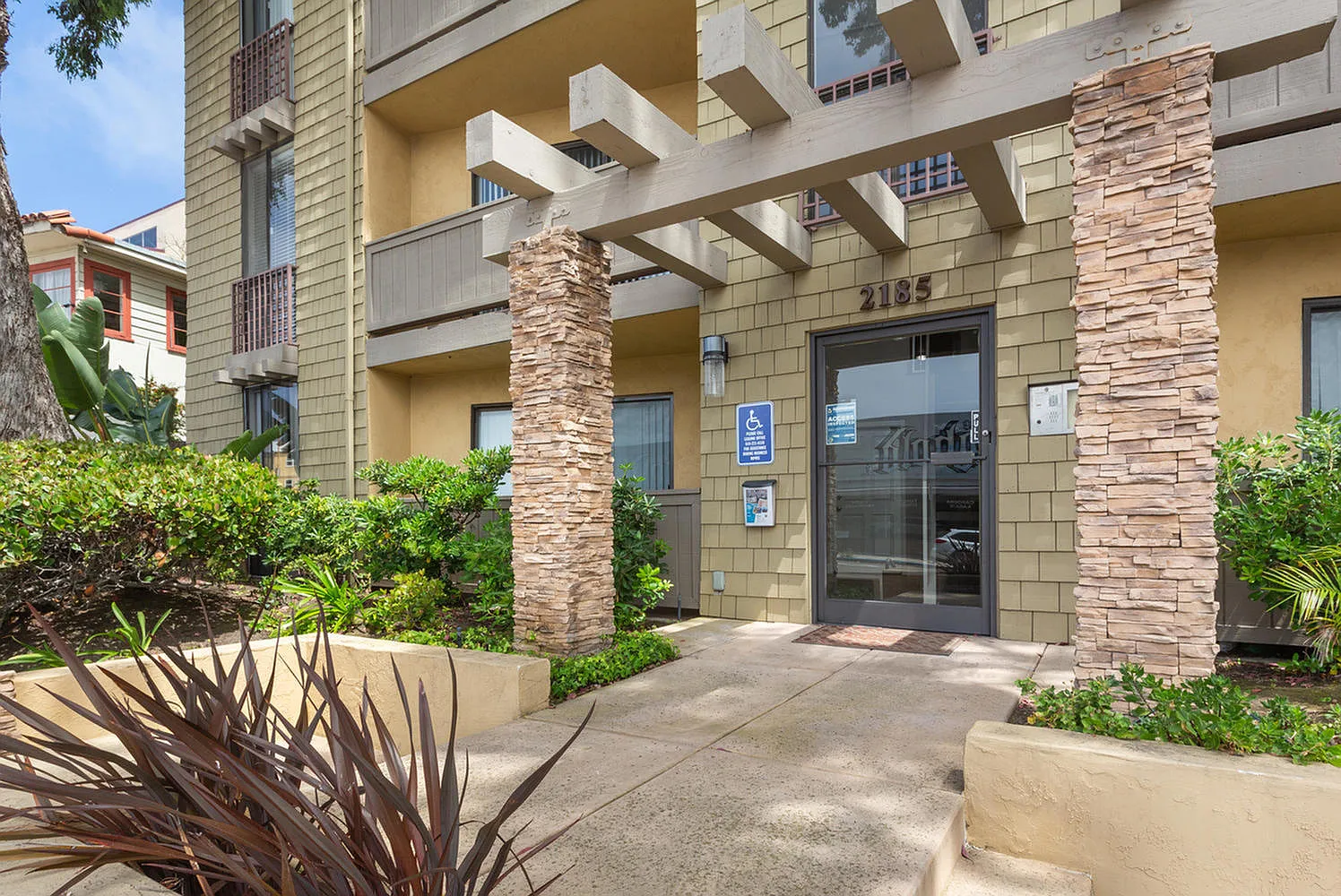 Elan Loma Highlands — Photo 2
