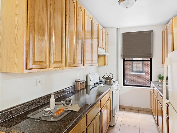 4th image of 603 Isham St APT 1H