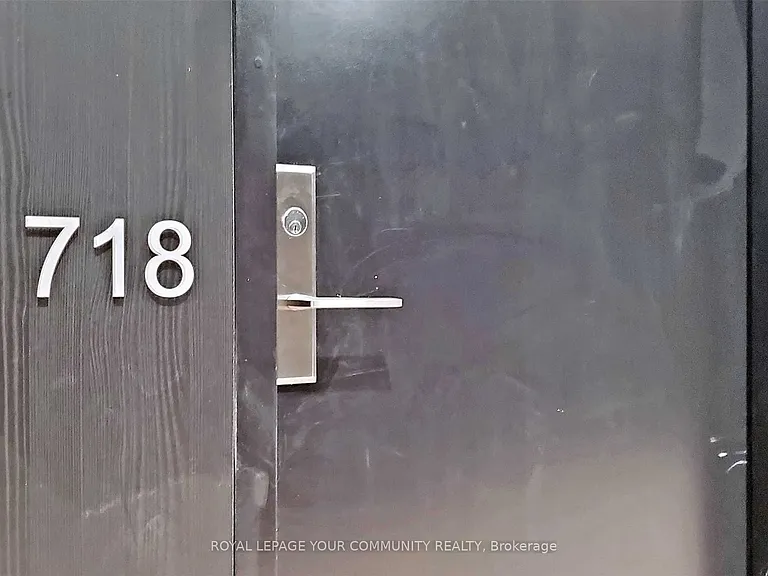 20 Edward St #718 — Photo 3