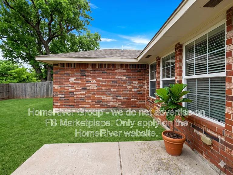 1028 Westridge Dr — Photo 13