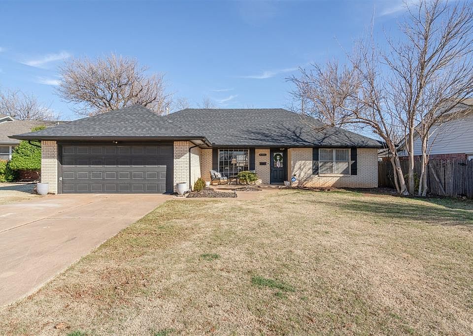 1st image of 2721 Chaucer Dr