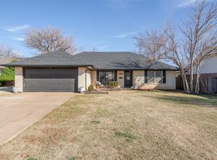2721 Chaucer Dr, The Village, OK 73120