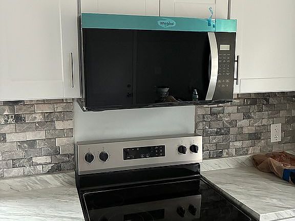 4th image of 614 Chatham Ave