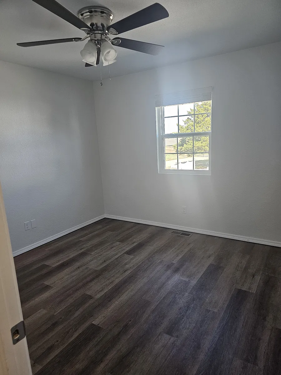 Building Photo - 3003 E 4th Ave #1