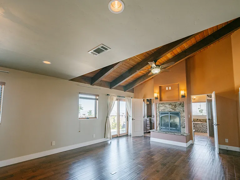 300 Corona Rd — Photo 21
