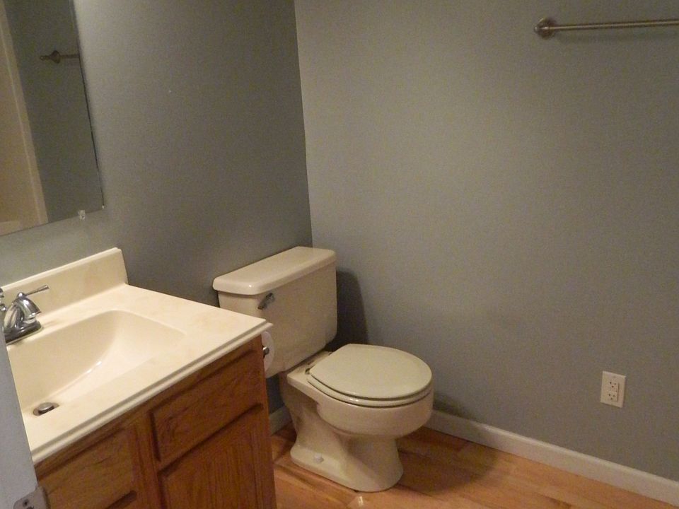 2nd image of 2556 Rocky Rd