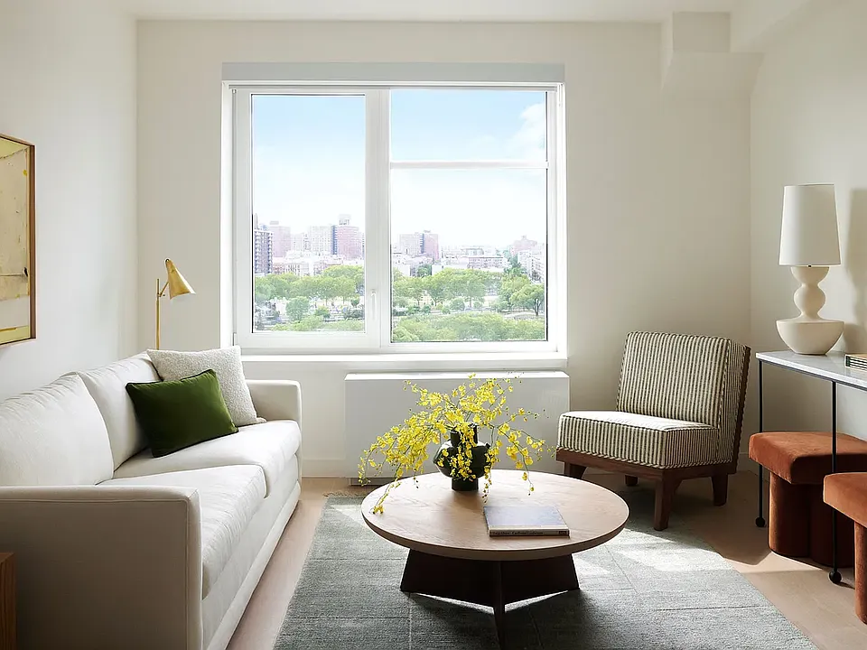 445 Gerard Ave #W1006