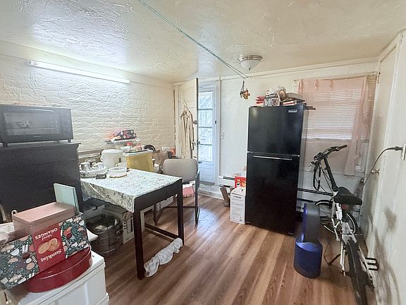 3rd image of 136 Old Colony Ave #Bb