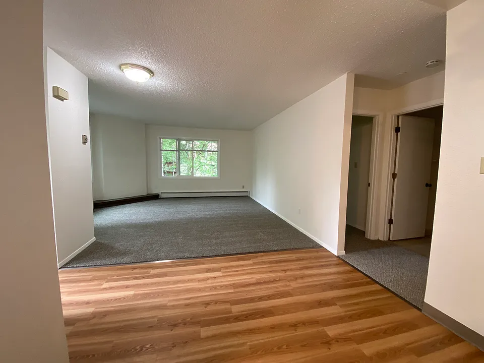 Kitchen/dining area. Living room.