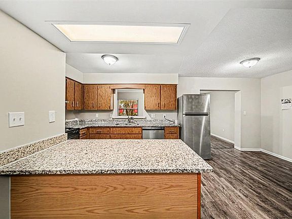 5th image of 2318 JOBBINS DRIVE