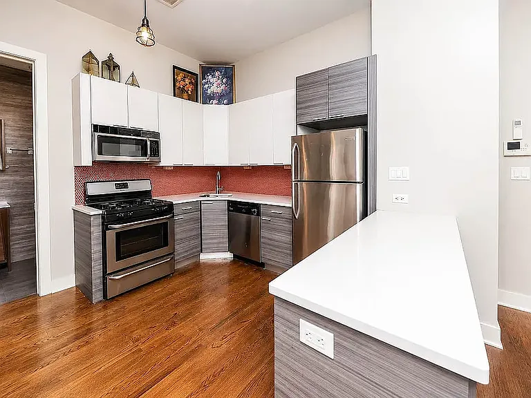 462 Central Ave #4B — Photo 1