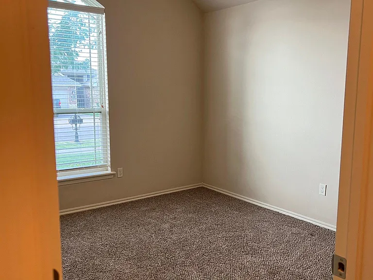 6236 NW 158th Ter — Photo 26
