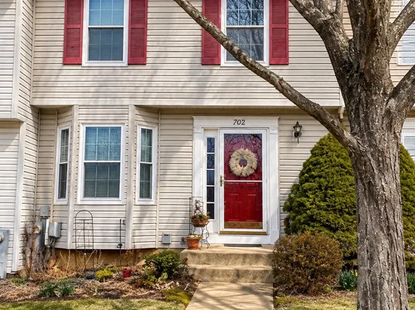 702 Medinah Cir, Westminster, MD 21158