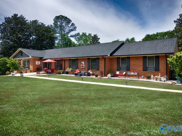 912 Buchanan St, Scottsboro, AL 35768
