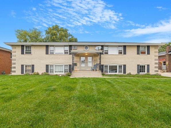 626 E 3rd St APT 2E, Lockport, IL 60441
