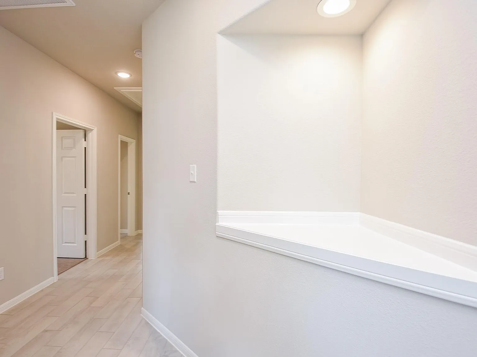 3 bed, 3.0 bath, 1765 sqft, $2,350 — Photo 4