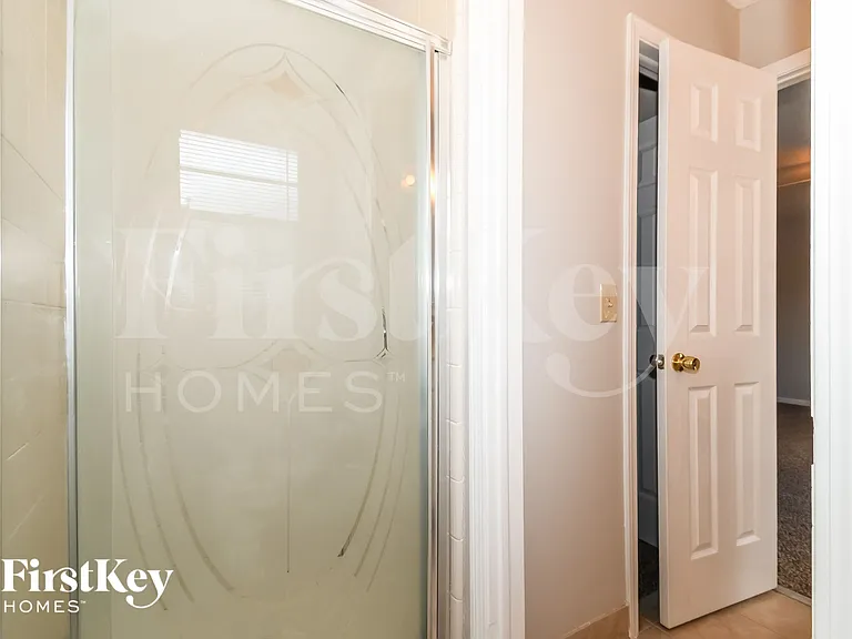 8102 Birds Foot Ln — Photo 9