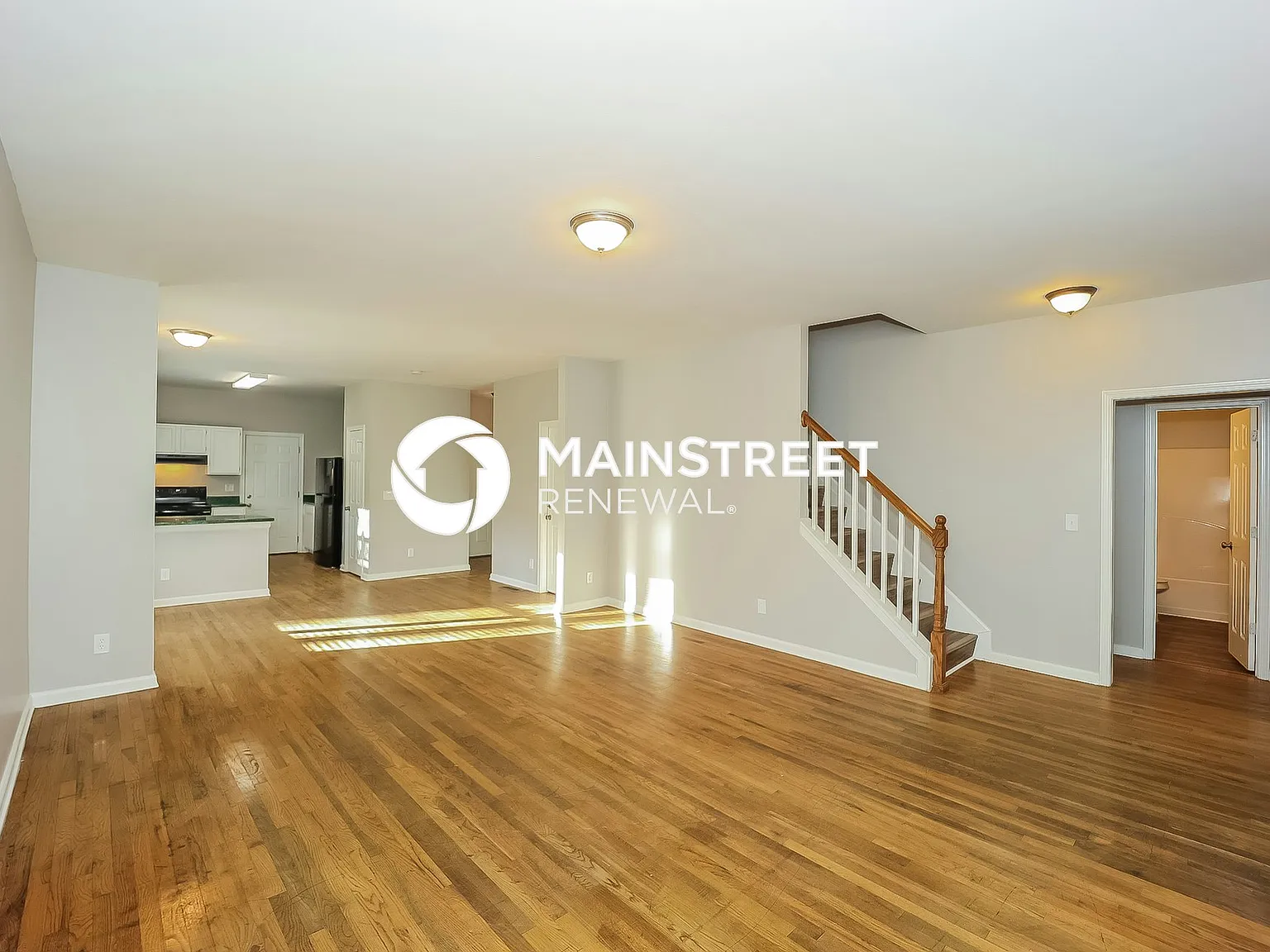 1014 Ada Ave NW — Photo 3