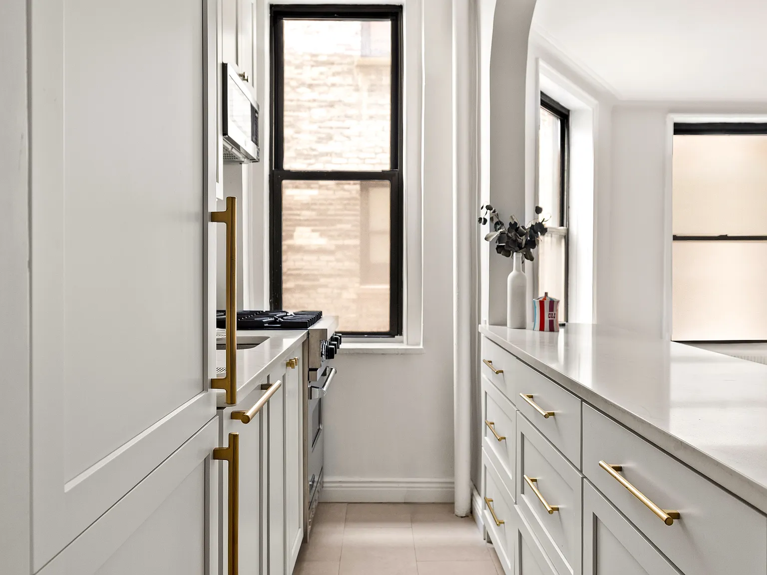 225 West 25th Street — Photo 4