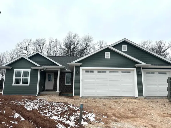 N8923 Wildflower Ln, Brillion, WI 54110