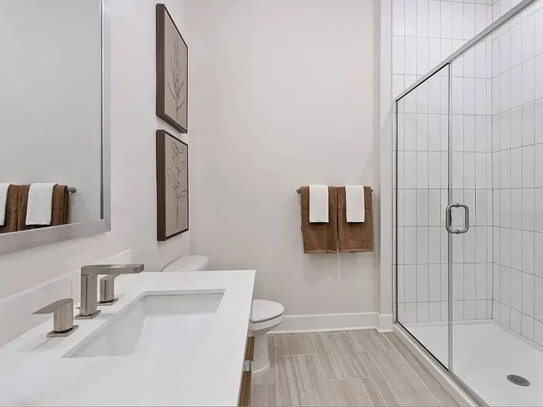 5251 W Tyson Ave — Photo 6