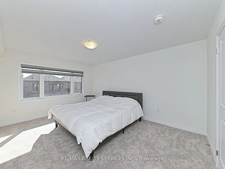 15 Blacklock St #19 — Photo 33