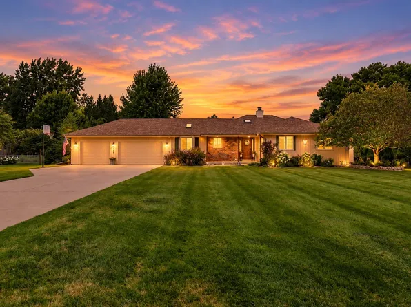 8356 NW 28th St, Ankeny, IA 50023