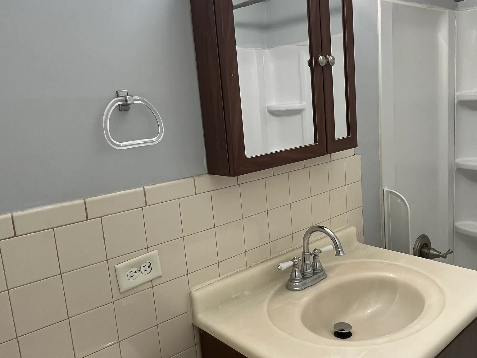 2 bed, 1000 sqft, $1,650 — Photo 3