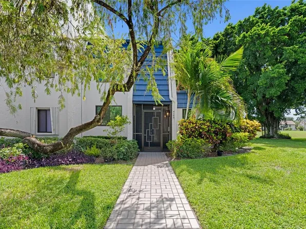 4469 Luxemburg Ct, Lake Worth, FL 33467