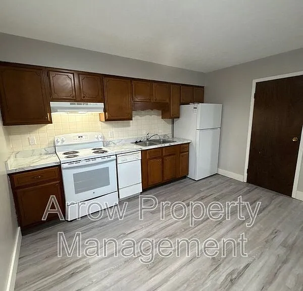 1725 N Iowa Ave #2 — Photo 5