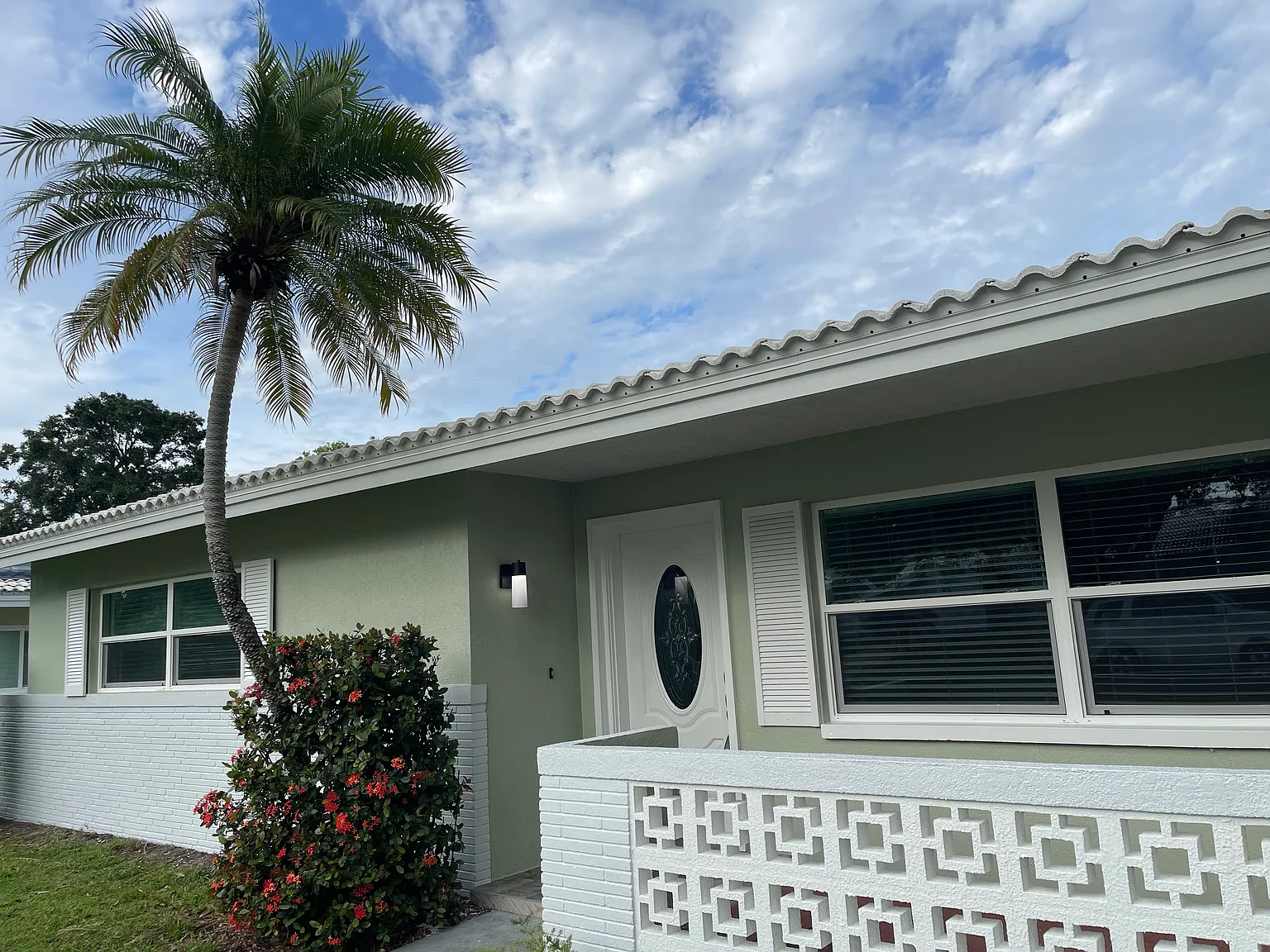 3 bed, 1377 sqft, $3,000 — Photo 3