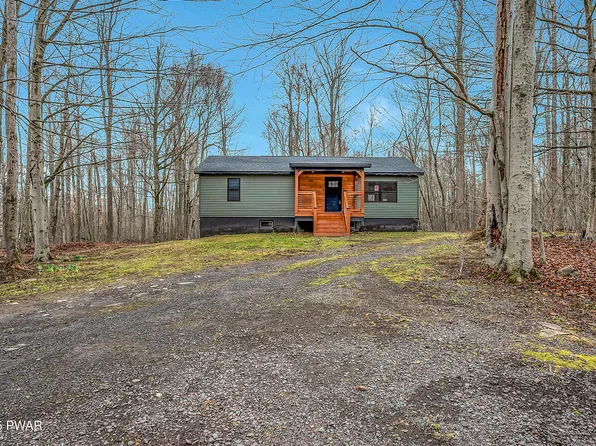 52 Chipmunk Ln, Moscow, PA 18444