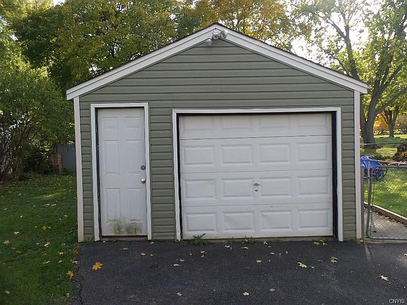 5th image of 516 Delmar Pl