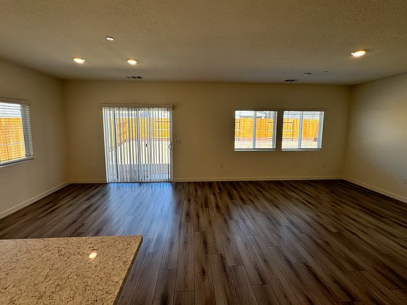 5th image of 4032 Blue Feather Way