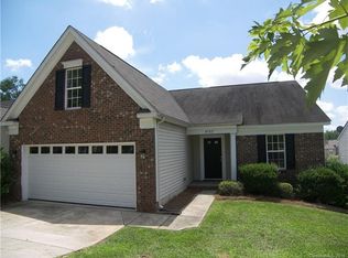 6127 Raisin Tree Ln, Charlotte, NC 28215