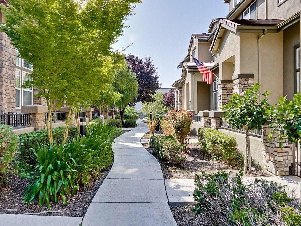 1st image of 1123 Avenida Benito