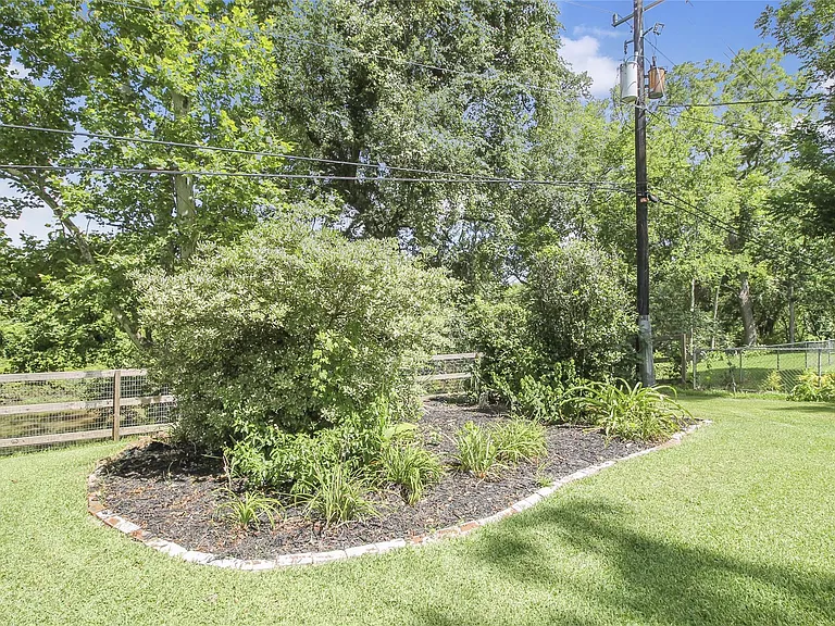 536 Oak Dr — Photo 31
