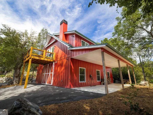619 Young Stone Dr, Mineral Bluff, GA 30559