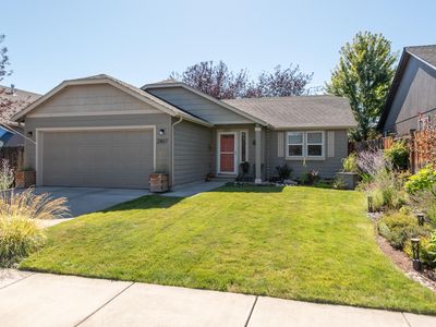 2807 NE Spring Water Pl, Bend, OR, 97701