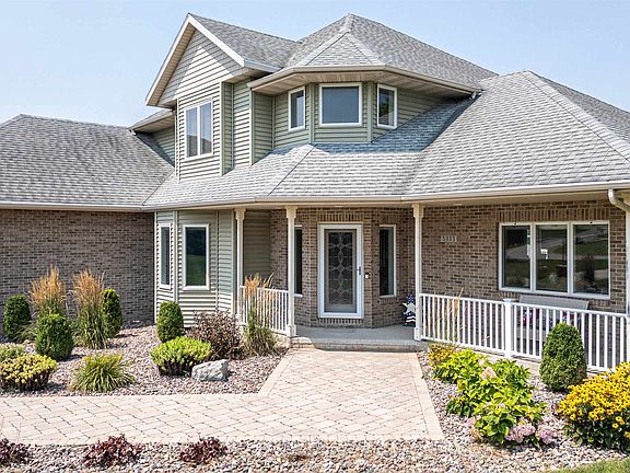 3rd image of 5333 E Clayshire Dr