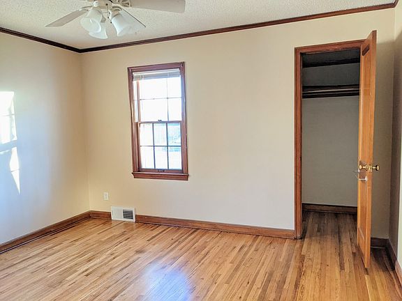 5th image of 1215 7th Ave SE #1215